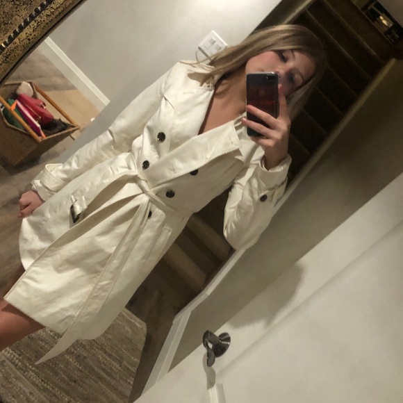 Banana republic trench coat ✨ - Picture 2 of 6